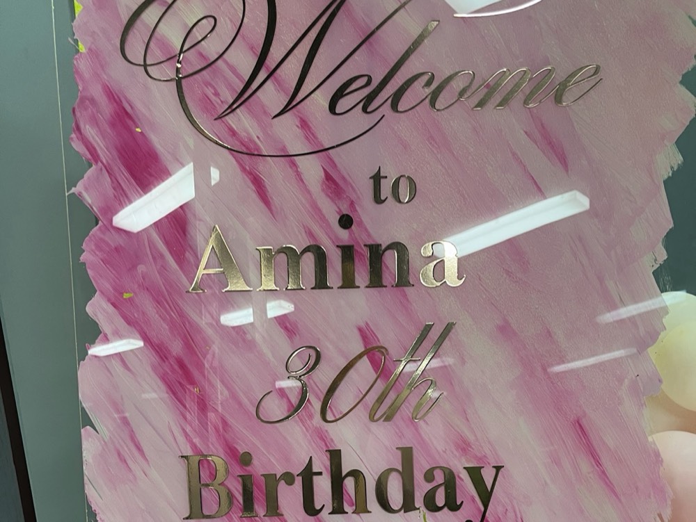 Willkommenstafel in Rosa: Welcome to Amina 30th Birthday